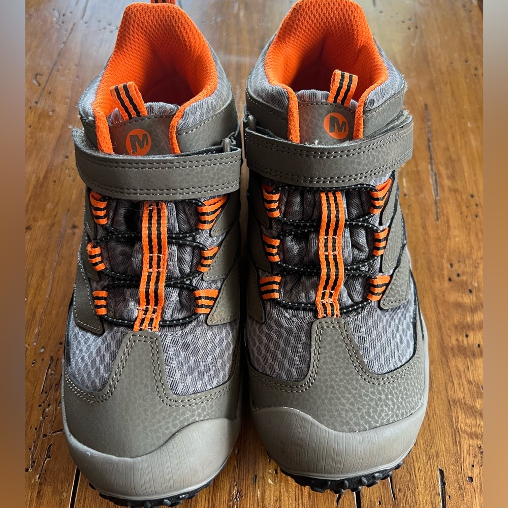 Merrell Kids Sneakers in Gray and Orange